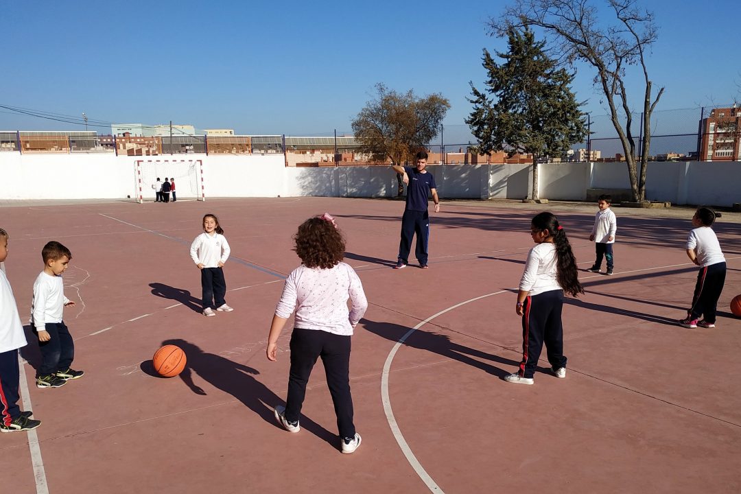 Niños de Jesuitinas Virgen de la Paz (Almería) disfrutando de las actividades extraescolares