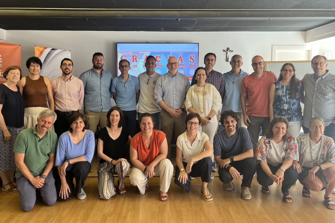 Foto de grupo de los Equipos Permanentes de Área de Jesuitinas