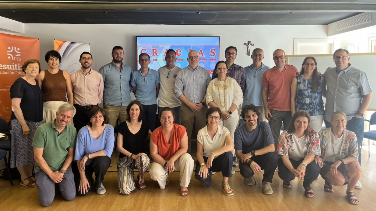 Foto de grupo de los Equipos Permanentes de Área de Jesuitinas